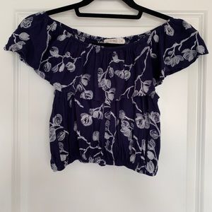 navy & white crop top